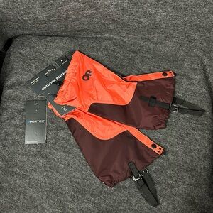 Outdoor research, helium gators women’s size small brand new with tags